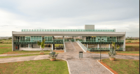 Floricultura próxima ao Cemitério do bairro Parque dos Buritis Uberlândia – MG