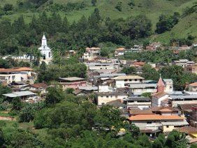 Floricultura Cemitério Municipal de Amparo do Serra – MG